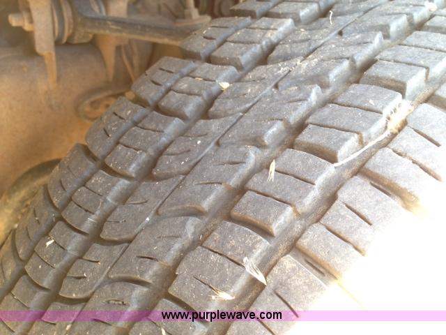 image for item B1339 1998 Ford F150 extended cab pickup truck