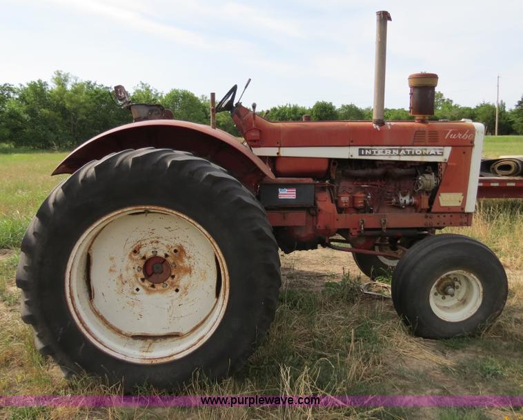 image for item B2406 1967 International 1206 Wheatland tractor