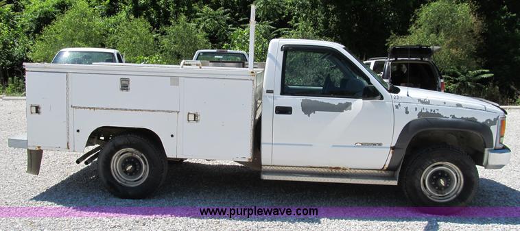 image for item B2720 1995 Chevrolet 3500 utility pickup truck