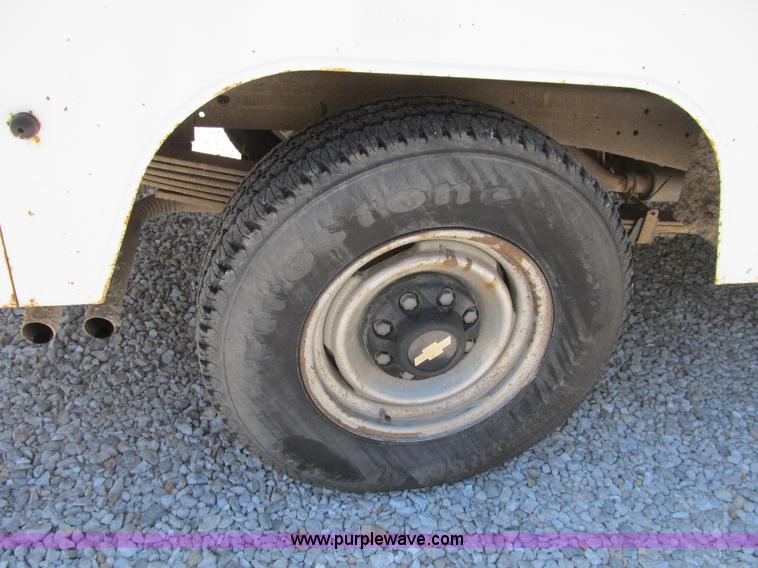 image for item B2720 1995 Chevrolet 3500 utility pickup truck