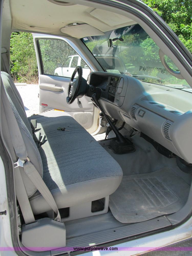 image for item B2720 1995 Chevrolet 3500 utility pickup truck