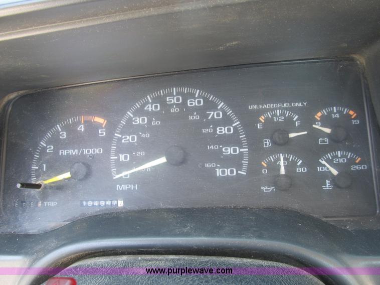 image for item B2720 1995 Chevrolet 3500 utility pickup truck