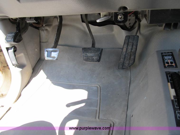 image for item B2720 1995 Chevrolet 3500 utility pickup truck