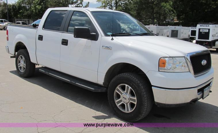 image for item B2722 2007 Ford F150 XLT extended cab pickup truck