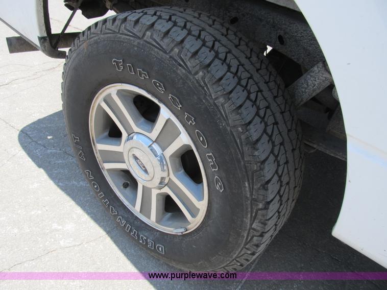 image for item B2722 2007 Ford F150 XLT extended cab pickup truck