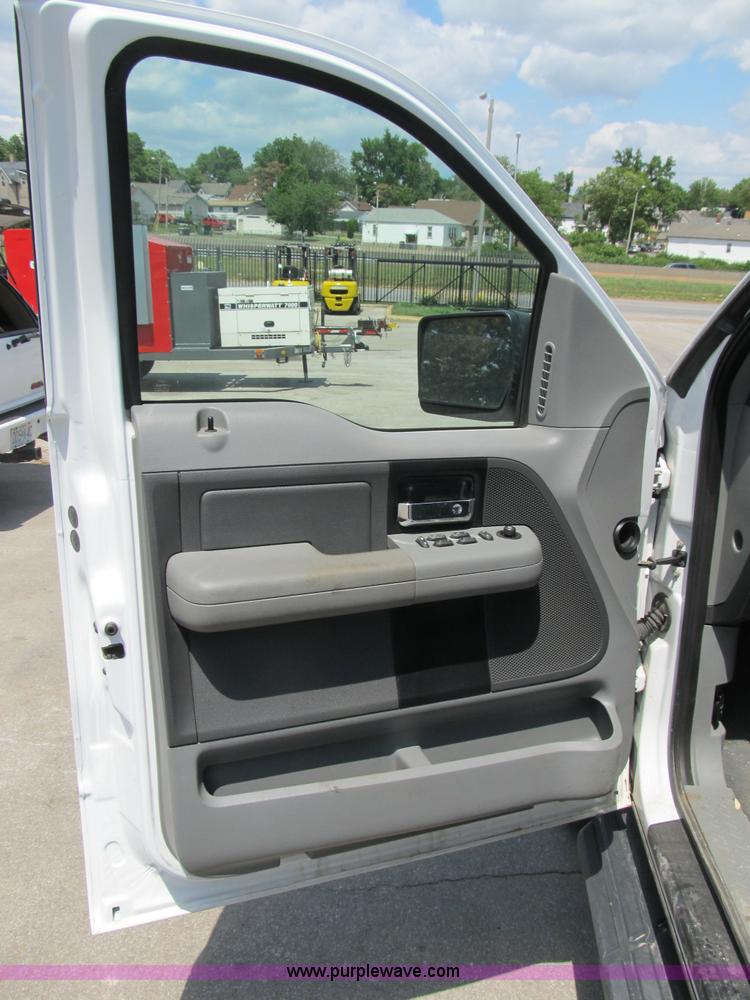 image for item B2722 2007 Ford F150 XLT extended cab pickup truck