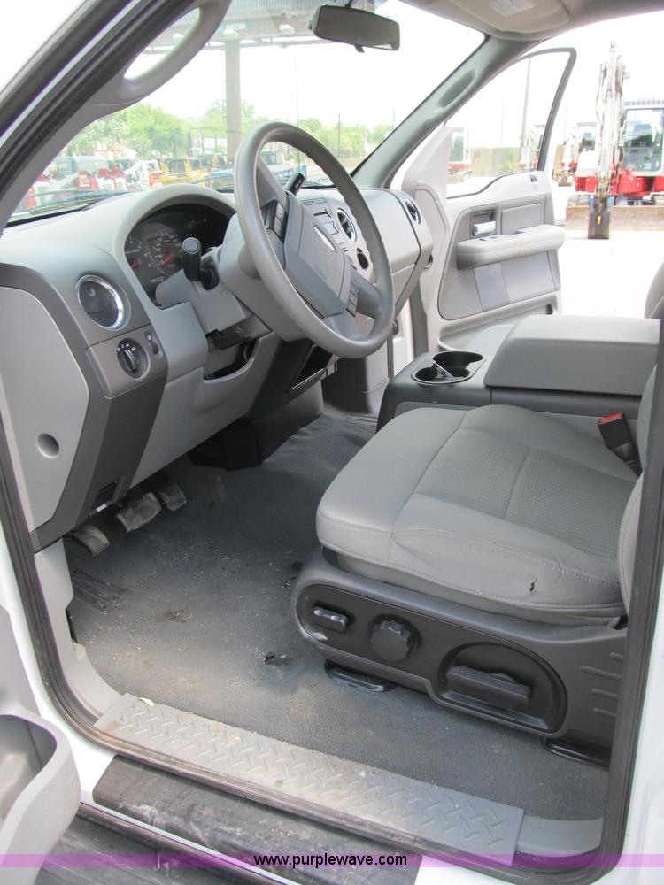 image for item B2722 2007 Ford F150 XLT extended cab pickup truck