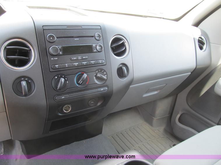 image for item B2722 2007 Ford F150 XLT extended cab pickup truck