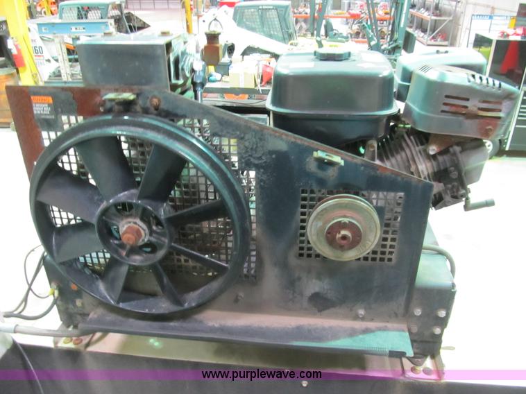 image for item B2724 2006 Ford F550 XL Super Duty utility pickup truck