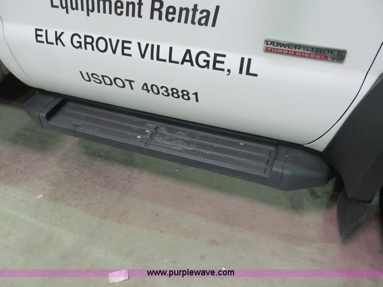 image for item B2724 2006 Ford F550 XL Super Duty utility pickup truck