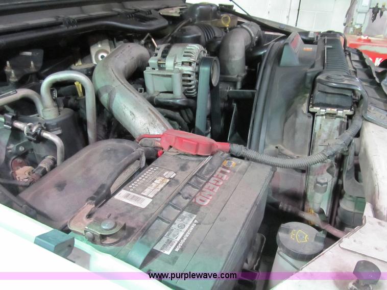 image for item B2724 2006 Ford F550 XL Super Duty utility pickup truck