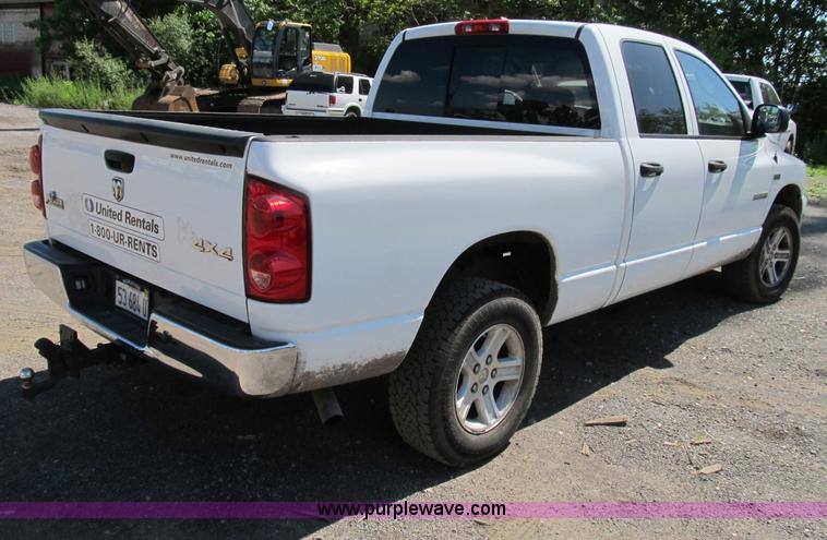 image for item B2725 2008 Dodge Ram 1500 extended cab pickup truck