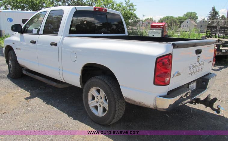 image for item B2725 2008 Dodge Ram 1500 extended cab pickup truck