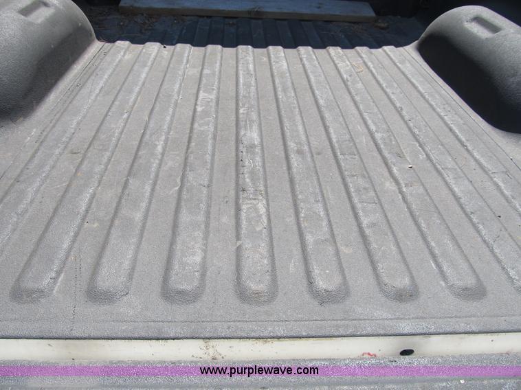 image for item B2725 2008 Dodge Ram 1500 extended cab pickup truck