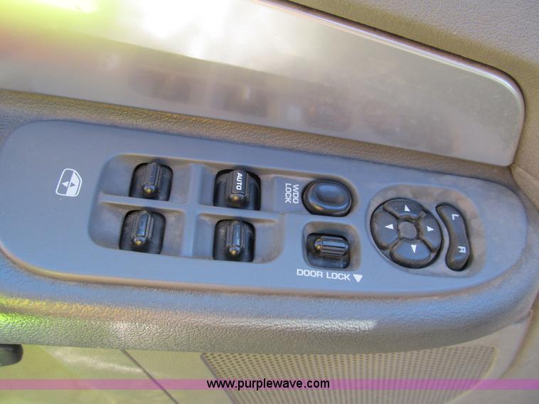 image for item B2725 2008 Dodge Ram 1500 extended cab pickup truck