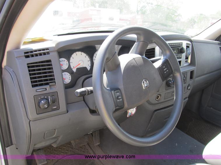 image for item B2725 2008 Dodge Ram 1500 extended cab pickup truck