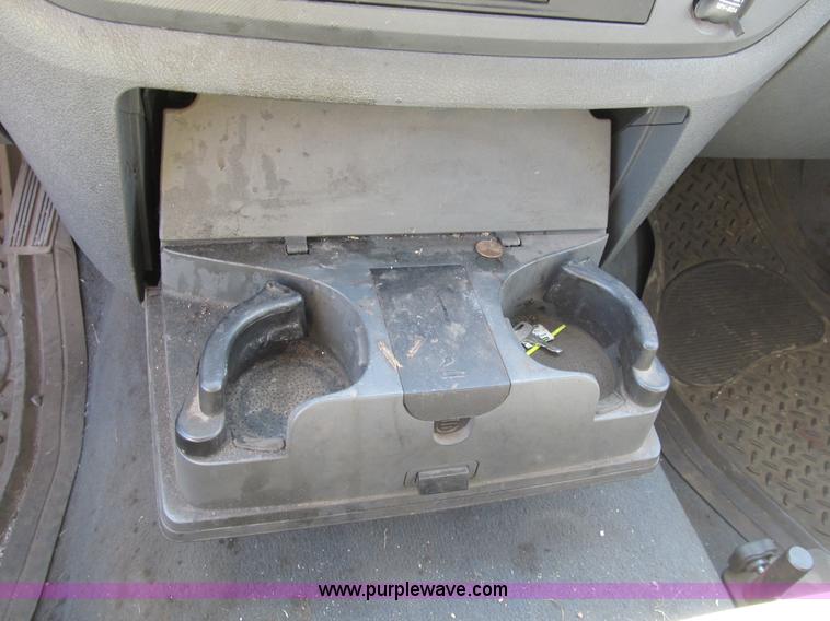 image for item B2725 2008 Dodge Ram 1500 extended cab pickup truck