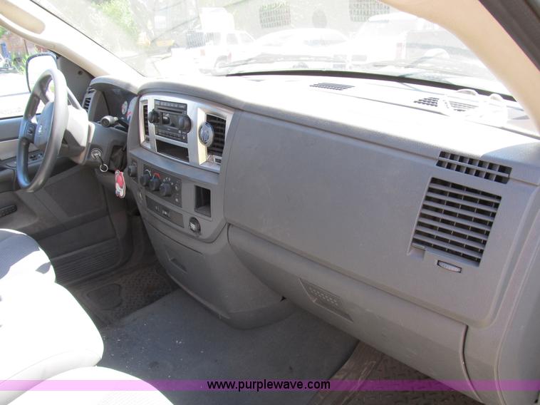 image for item B2725 2008 Dodge Ram 1500 extended cab pickup truck