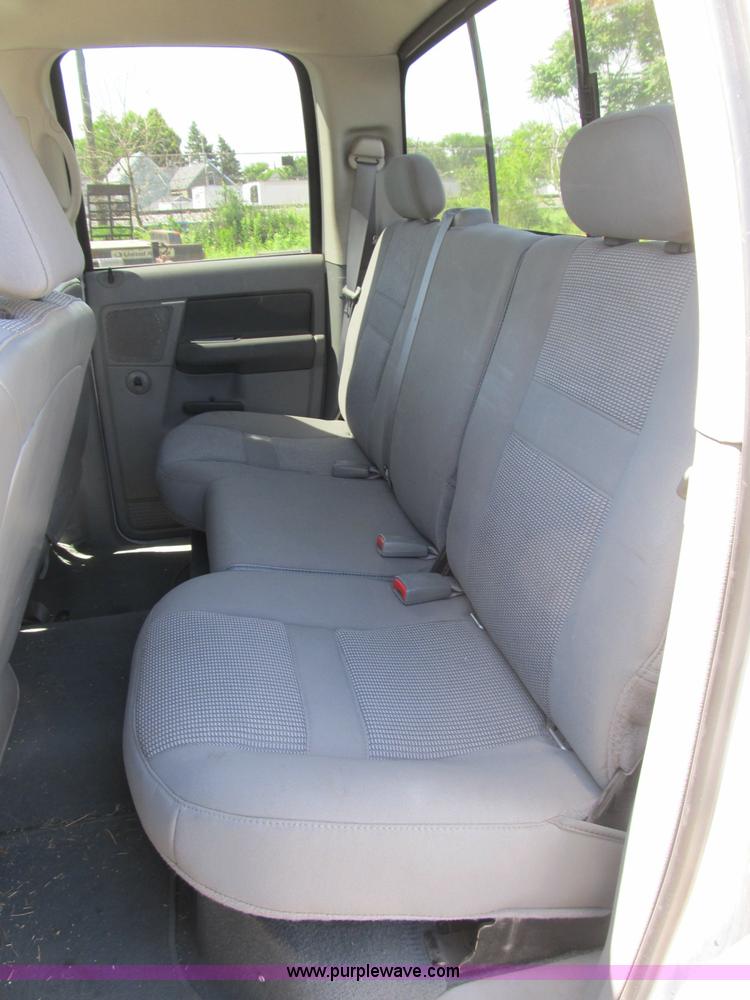 image for item B2725 2008 Dodge Ram 1500 extended cab pickup truck