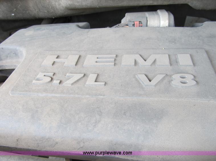 image for item B2725 2008 Dodge Ram 1500 extended cab pickup truck