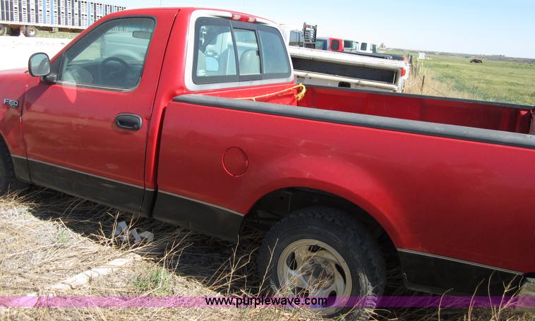 image for item B3267 1997 Ford F150 pickup truck