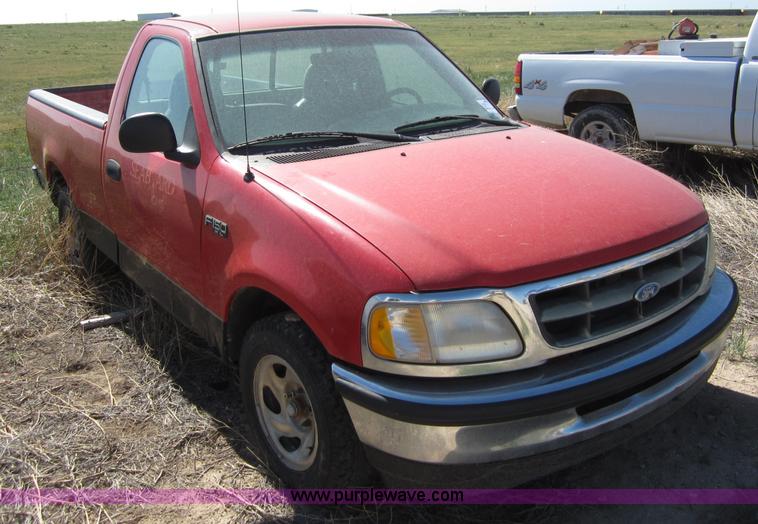 image for item B3267 1997 Ford F150 pickup truck