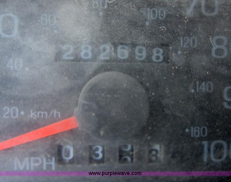 image for item B3267 1997 Ford F150 pickup truck