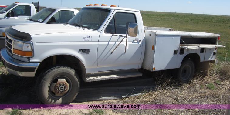 image for item B3268 1996 Ford F350 utility pickup truck