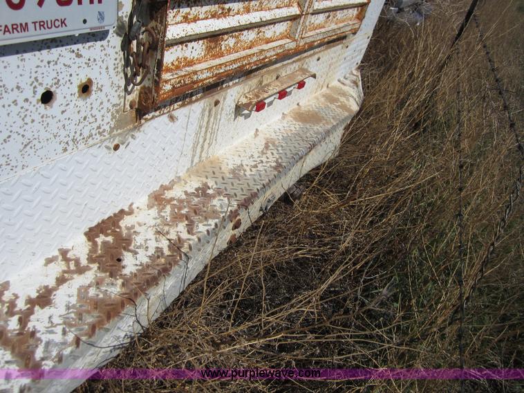 image for item B3268 1996 Ford F350 utility pickup truck