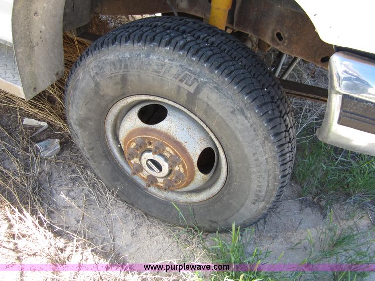 image for item B3268 1996 Ford F350 utility pickup truck