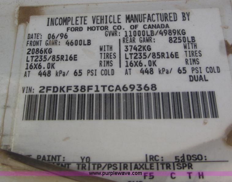 image for item B3268 1996 Ford F350 utility pickup truck