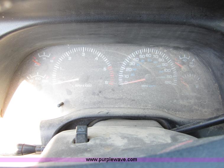 image for item B3269 2001 Dodge Ram 1500 pickup truck