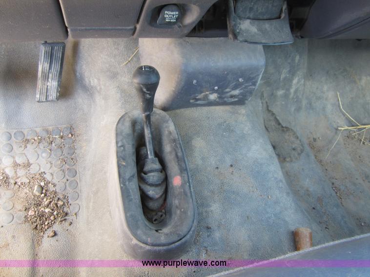 image for item B3269 2001 Dodge Ram 1500 pickup truck