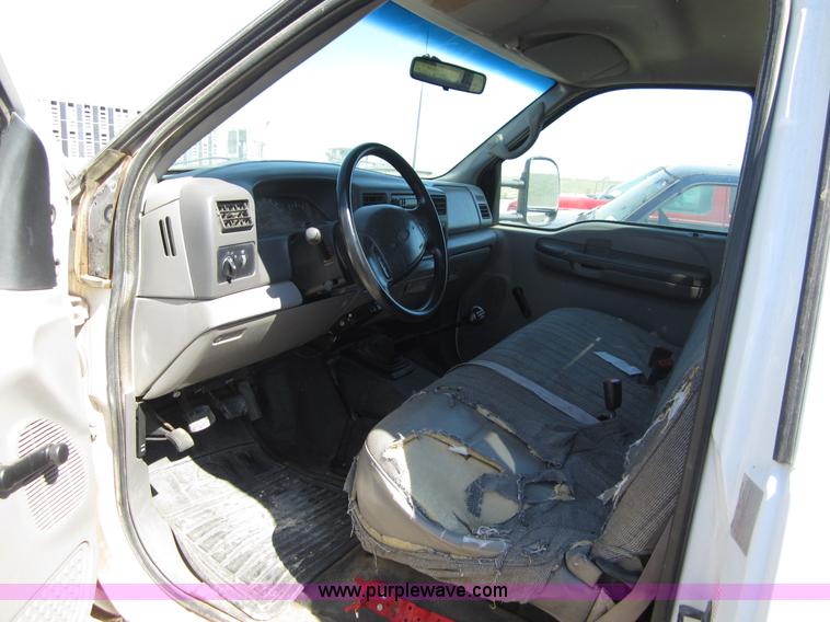 image for item B3270 1999 Ford F350 Super Duty flatbed pickup truck