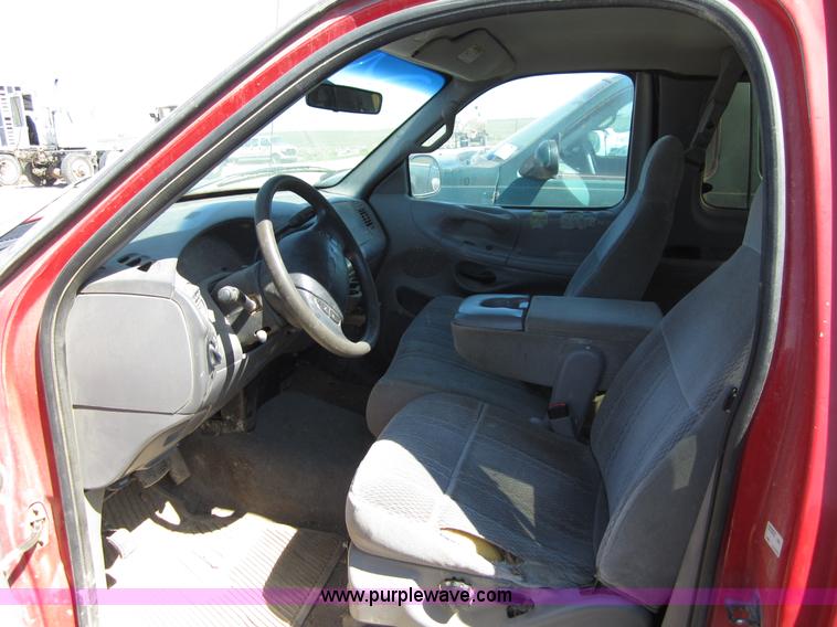 image for item B3272 1998 Ford F150 pickup truck