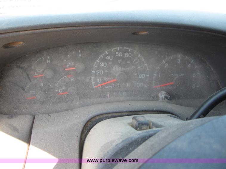 image for item B3272 1998 Ford F150 pickup truck