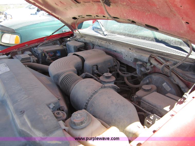 image for item B3272 1998 Ford F150 pickup truck