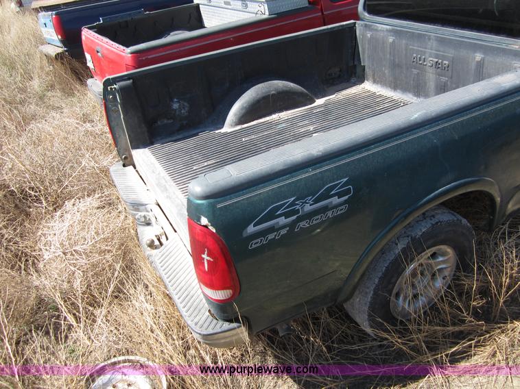 image for item B3273 1999 Ford F150 pickup truck