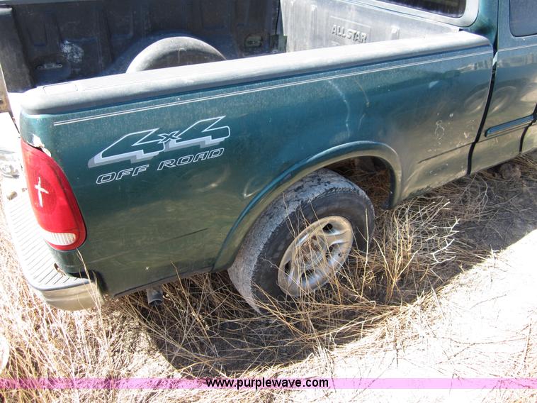 image for item B3273 1999 Ford F150 pickup truck