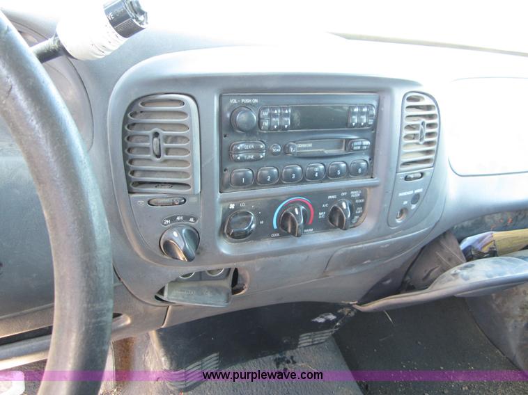 image for item B3273 1999 Ford F150 pickup truck