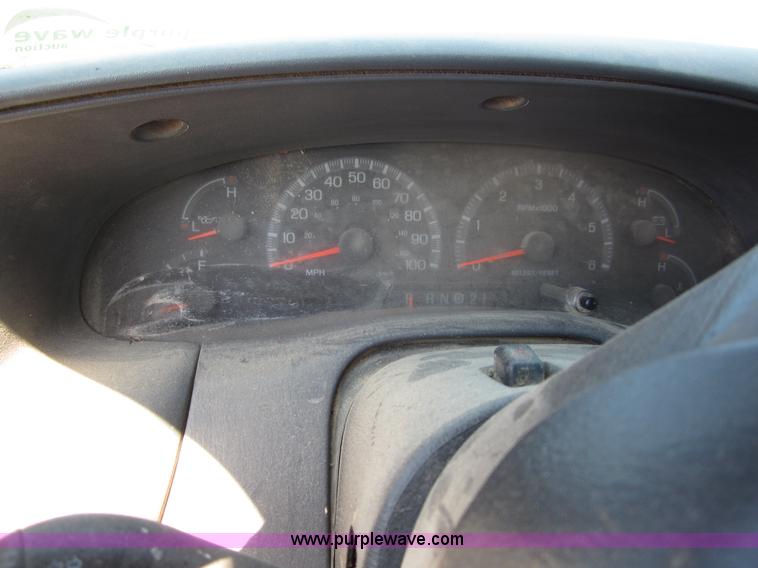 image for item B3273 1999 Ford F150 pickup truck