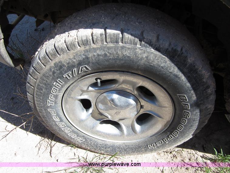 image for item B3273 1999 Ford F150 pickup truck