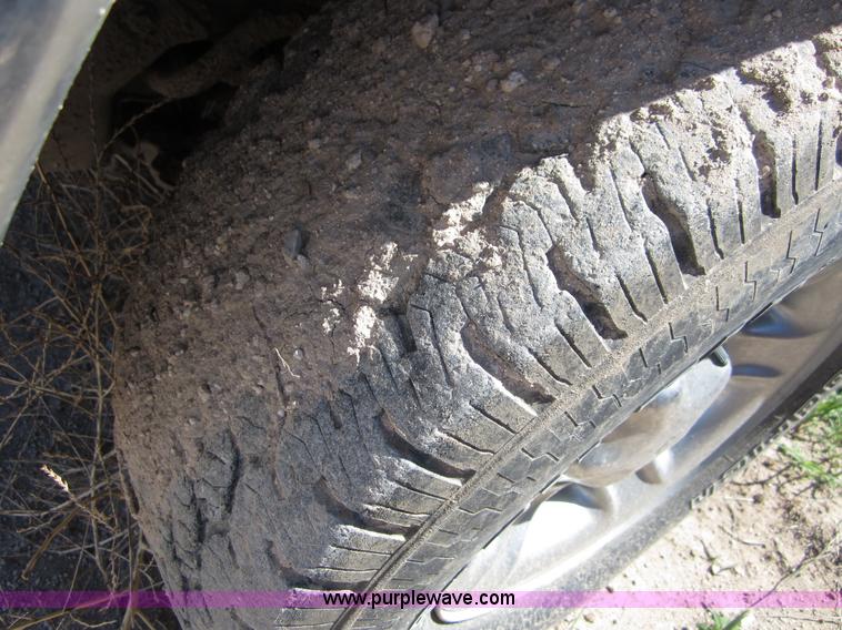 image for item B3273 1999 Ford F150 pickup truck