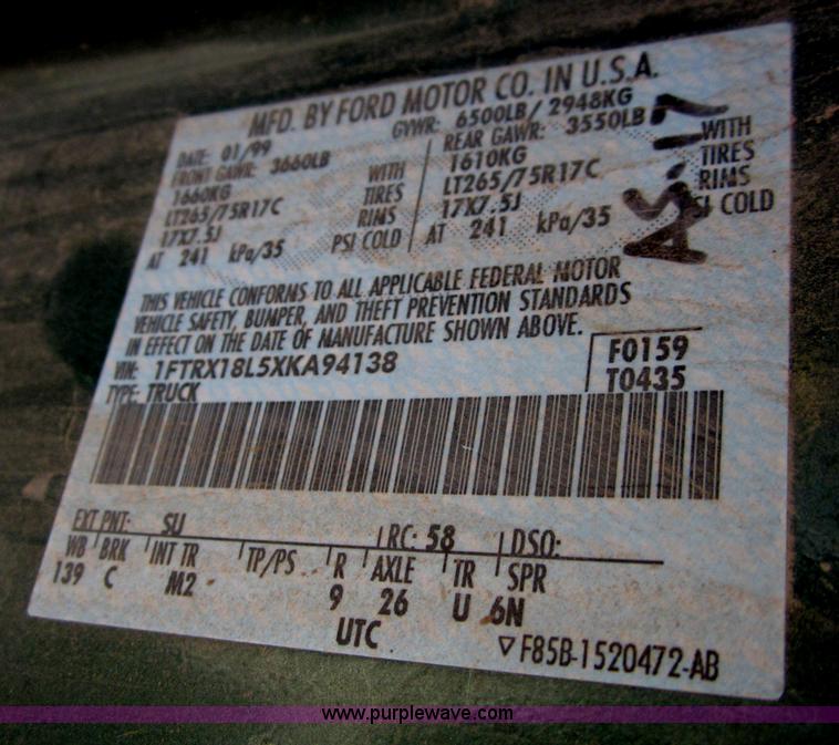 image for item B3273 1999 Ford F150 pickup truck