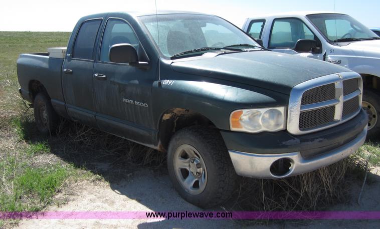 image for item B3276 2002 Dodge Ram 1500 pickup truck