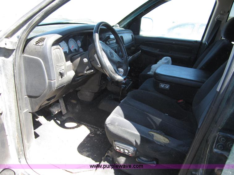 image for item B3276 2002 Dodge Ram 1500 pickup truck