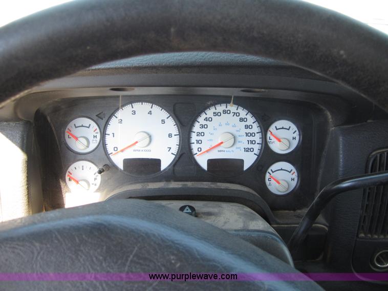 image for item B3276 2002 Dodge Ram 1500 pickup truck