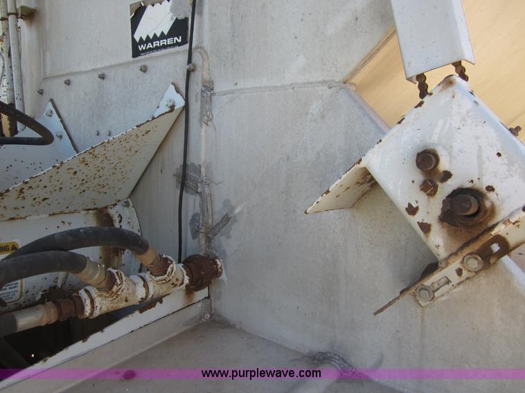 image for item B3278 1997 Warren 40' feed trailer