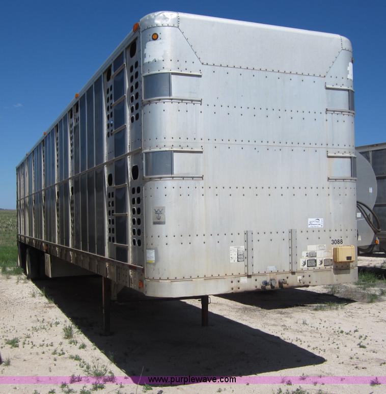 image for item B3279 1996 Wilson 53' hog trailer