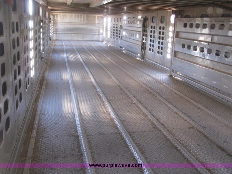 image for item B3279 1996 Wilson 53' hog trailer